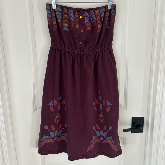 Scrapbook Dresses & Skirts - Scrapbook Strapless Maroon Dress with Blue and Rust Details